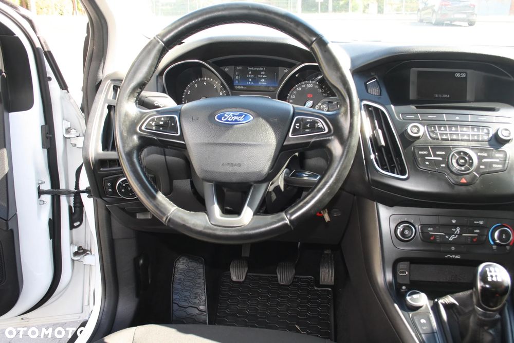 Ford Focus 1.0 EcoBoost Edition - 11