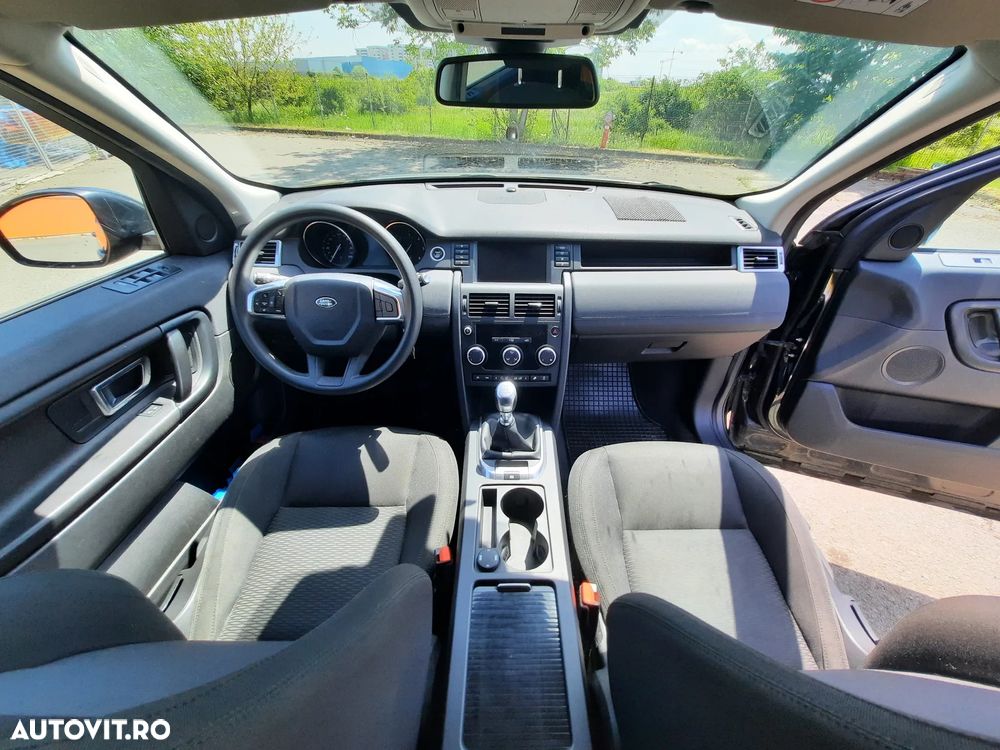 Land Rover Discovery Sport - 12