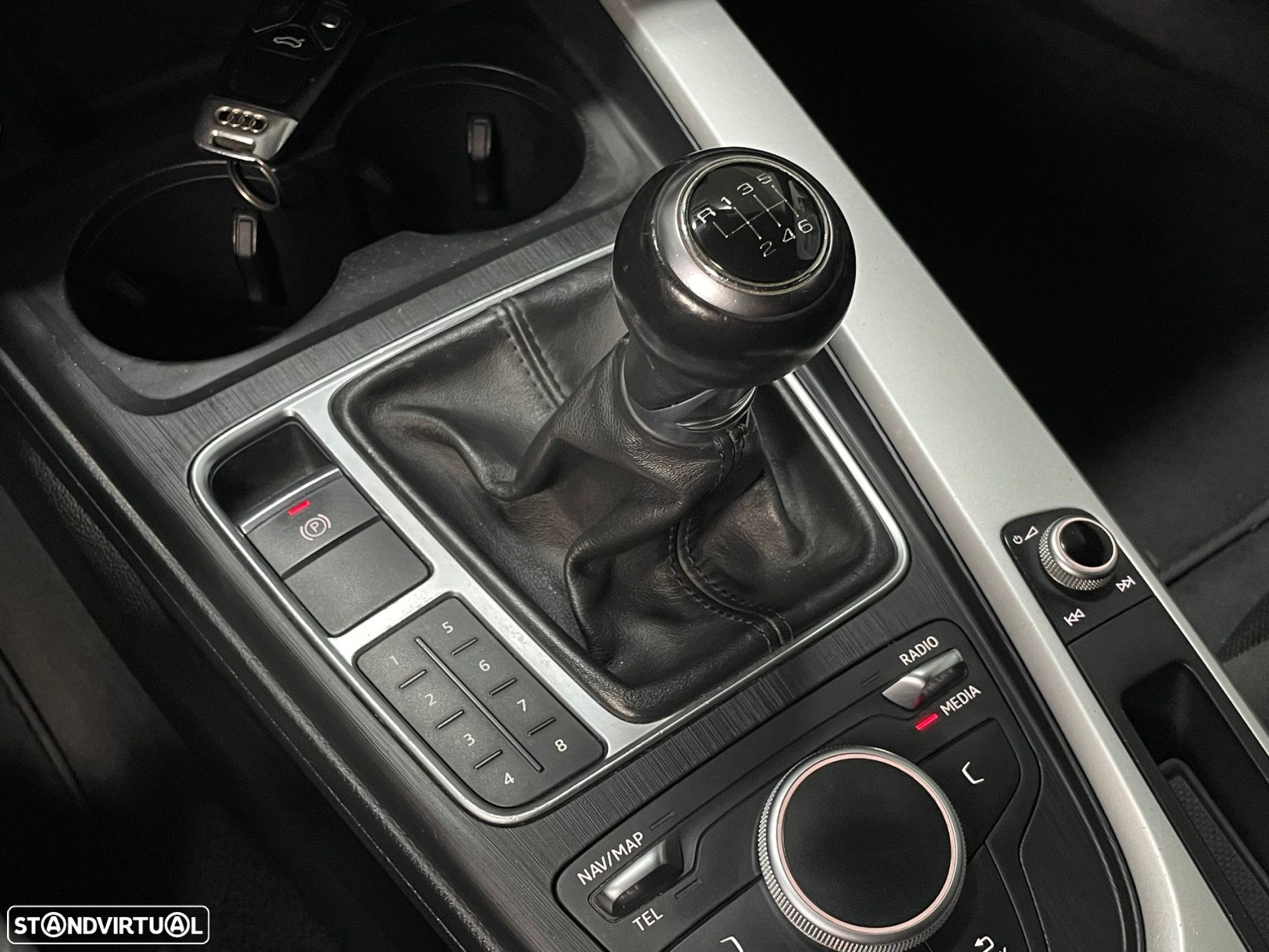 Audi A4 Avant 2.0 TDI Advance - 21