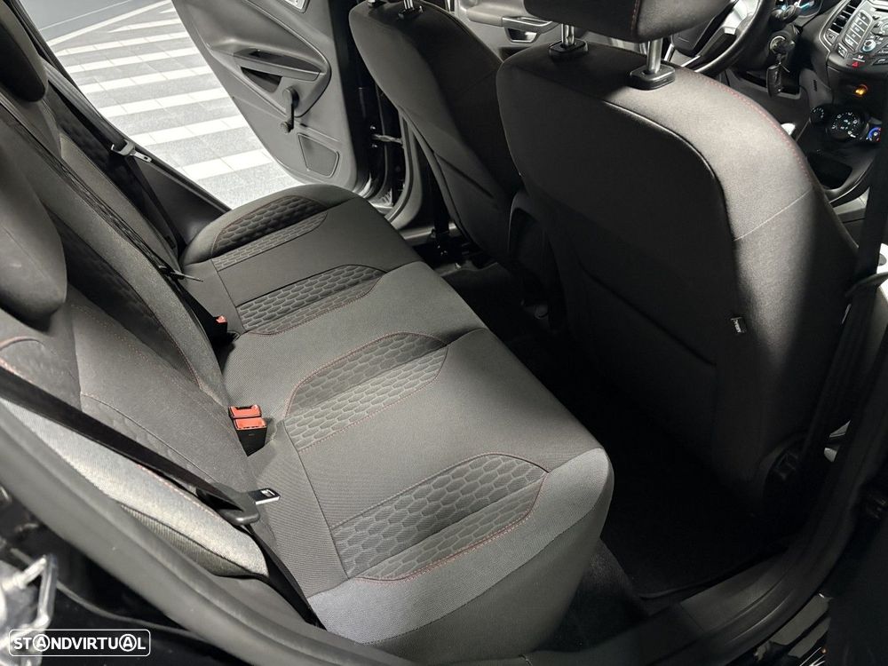 Ford Fiesta 1.5 TDCi Titanium - 17