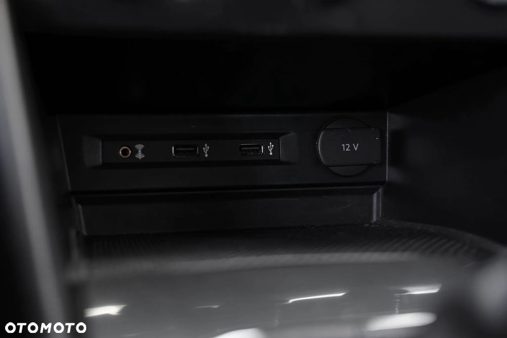 Volkswagen Tiguan - 31