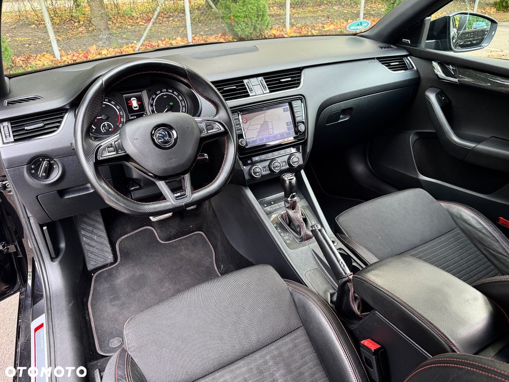 Skoda Octavia 2.0 TDI DSG RS - 19
