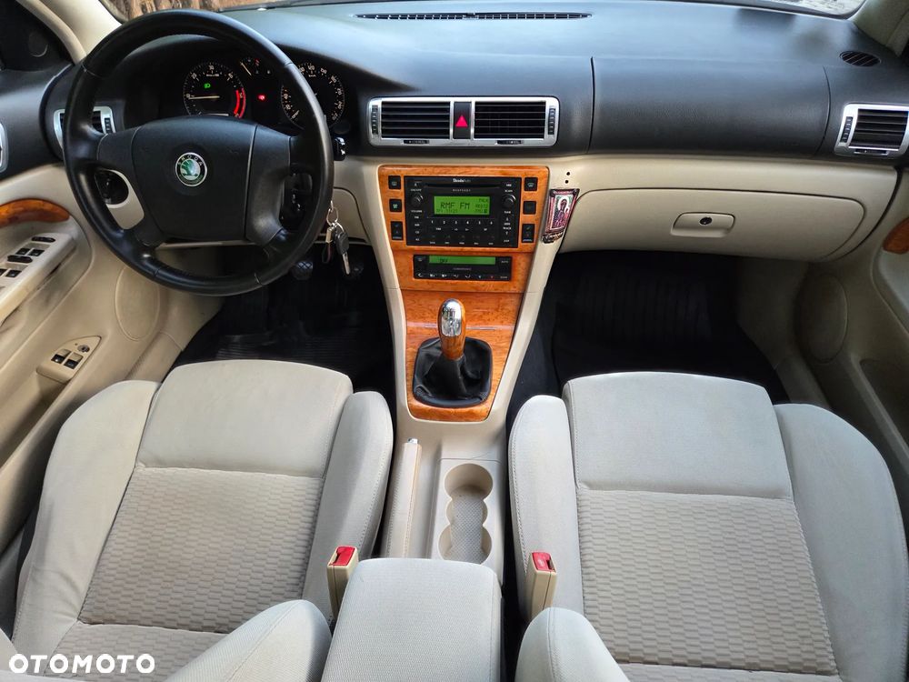 Skoda Superb 2.0 TDI DPF Elegance - 9