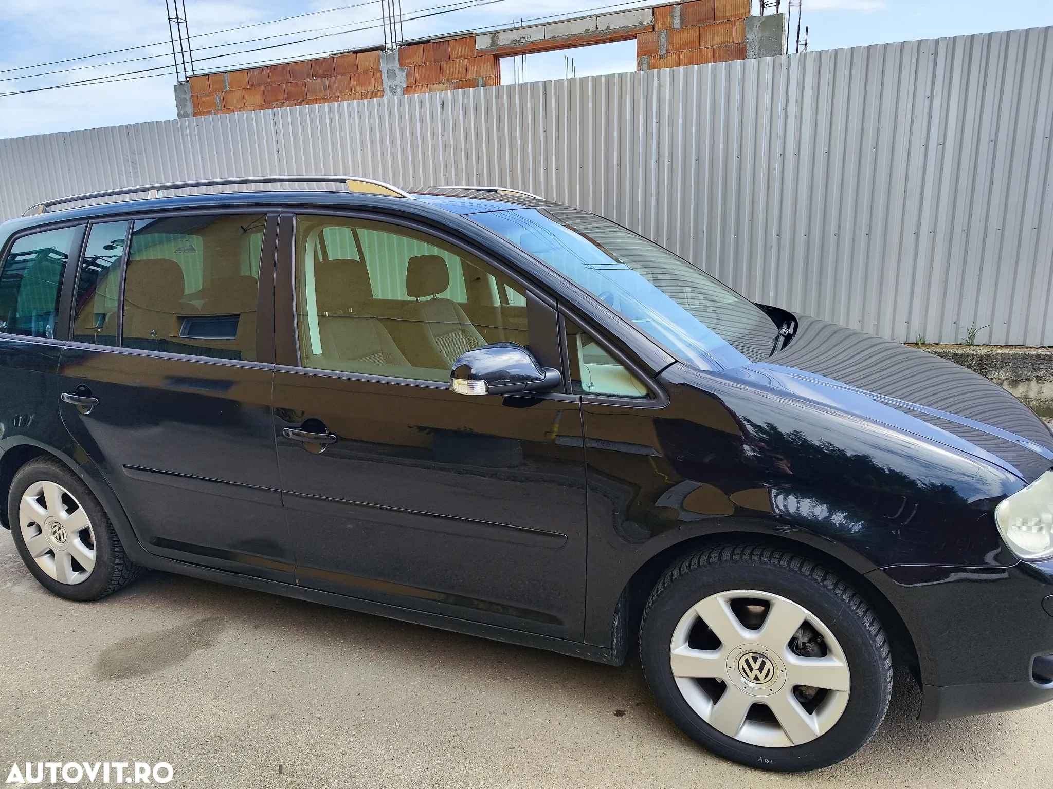 Volkswagen Touran 2.0 TDI Highline - 10