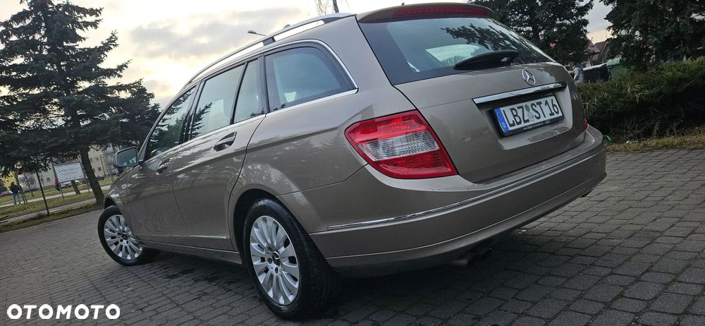 Mercedes-Benz Klasa C 180 T CGI Automatik BlueEFFICIENCY Avantgarde - 14