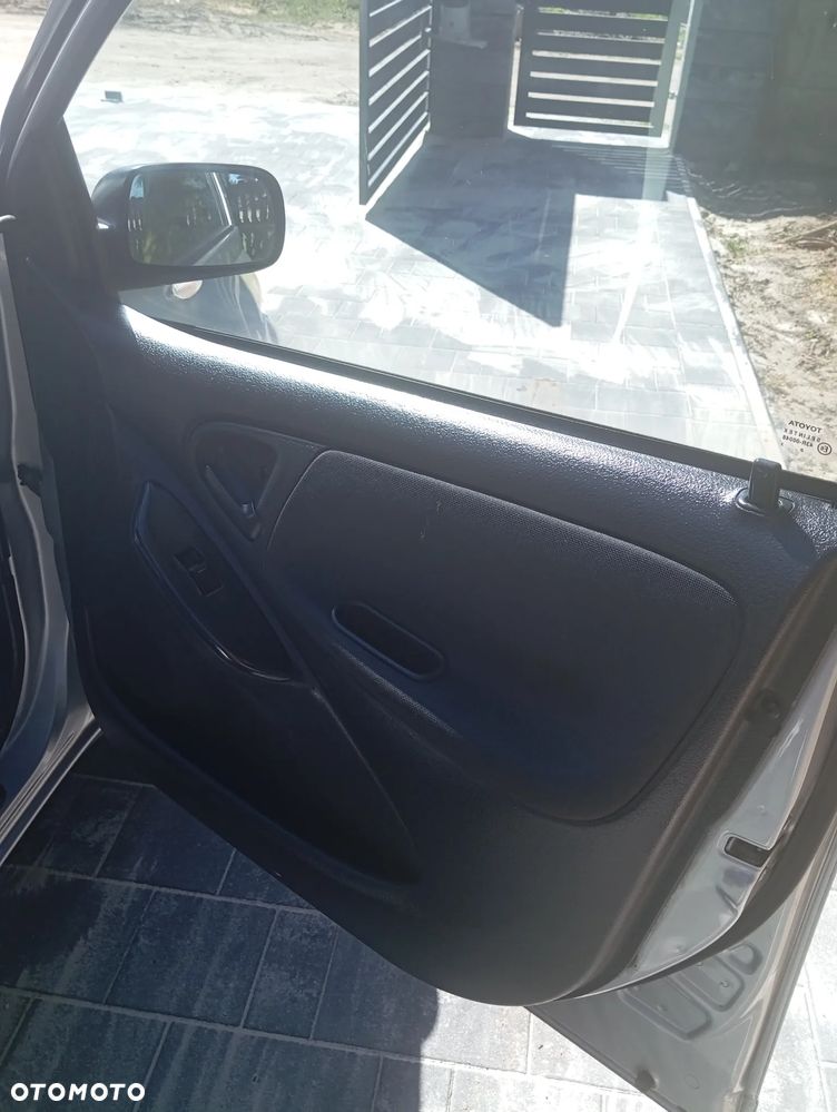 Toyota Yaris 1.0 Luna - 6