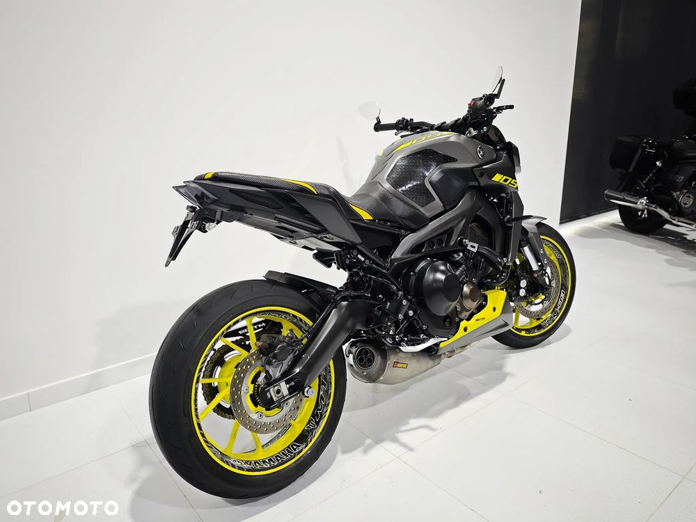 Yamaha MT - 6