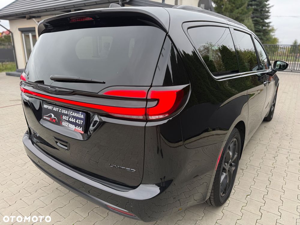 Chrysler Pacifica - 16