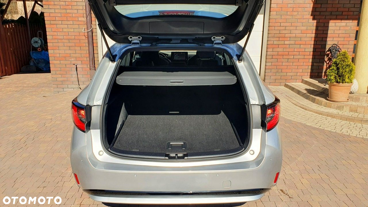 Toyota Corolla - 12