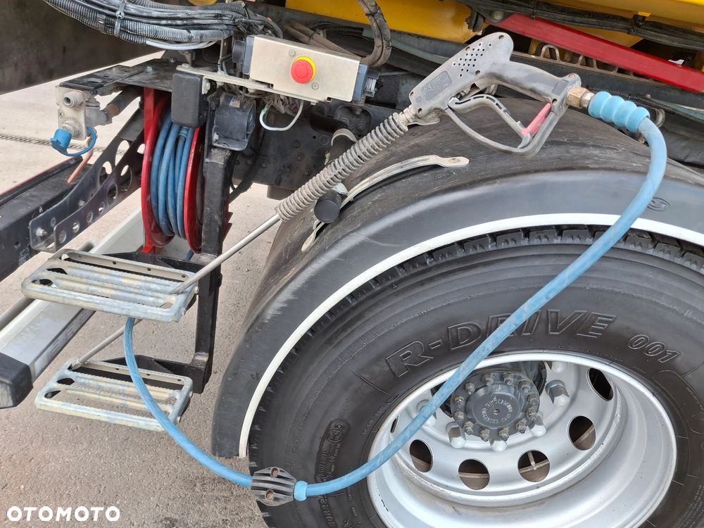 Renault C280 Zamiatarka SEMAT Zoeller FAUN Karcher 2 Silniki Rura Do Liści Listwy Ciśnieniowe Lanca 2 Zbiorniki Wody Szczotki L/R 2018r Euro 6 Motogodziny: 740MTH - 15