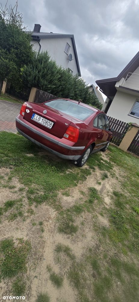 Volkswagen Passat - 8