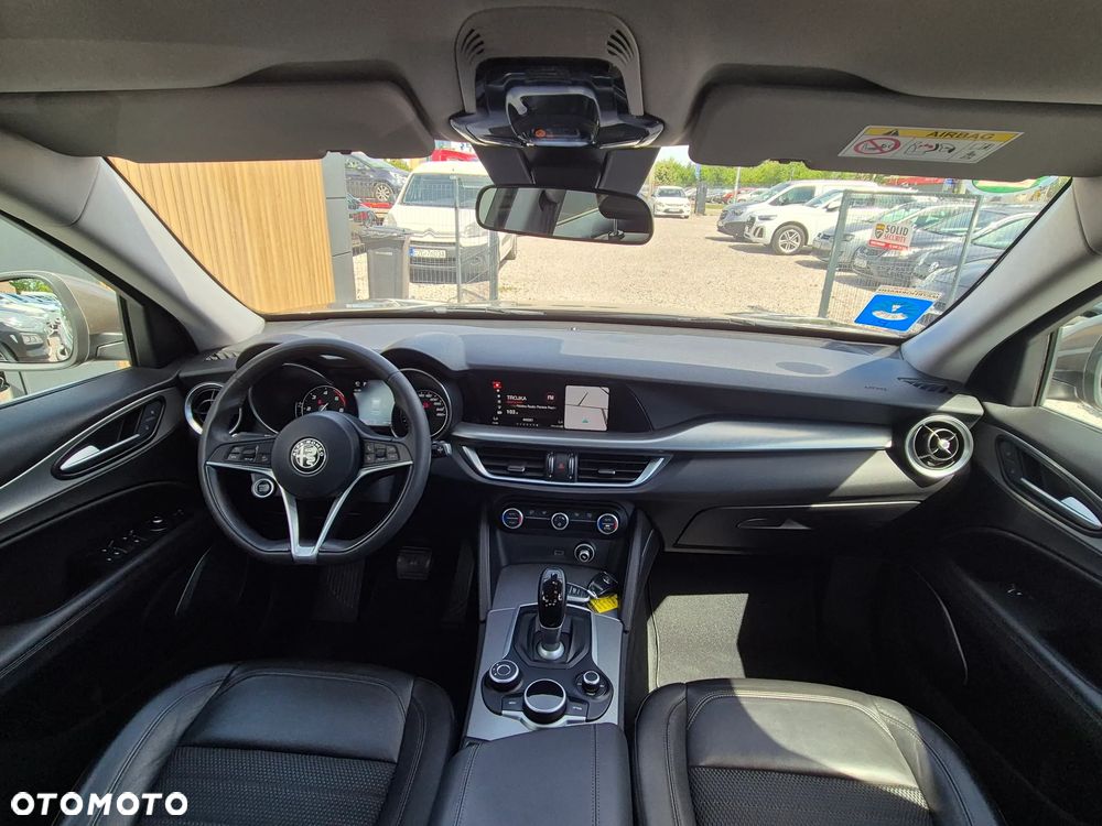 Alfa Romeo Stelvio 2.2 16V AT8 Executive - 32