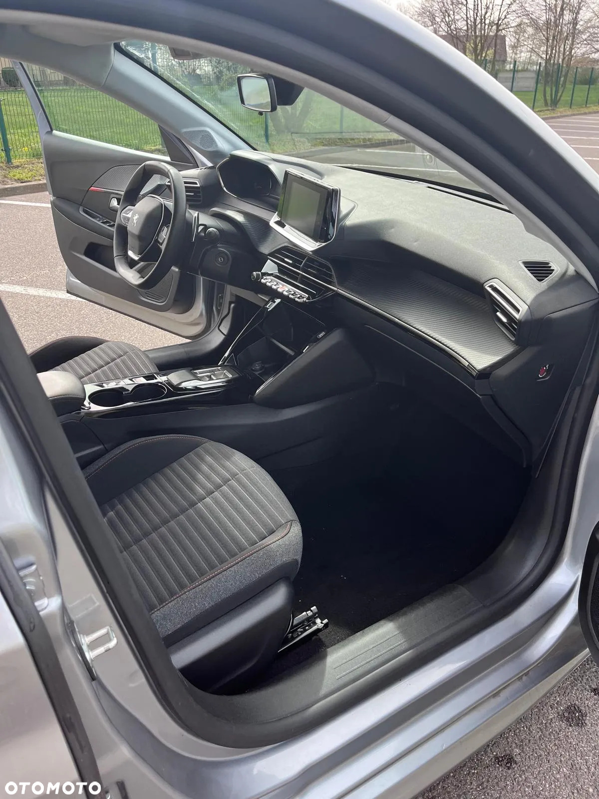 Peugeot 208 1.2 PureTech Active S&S EAT8 - 5
