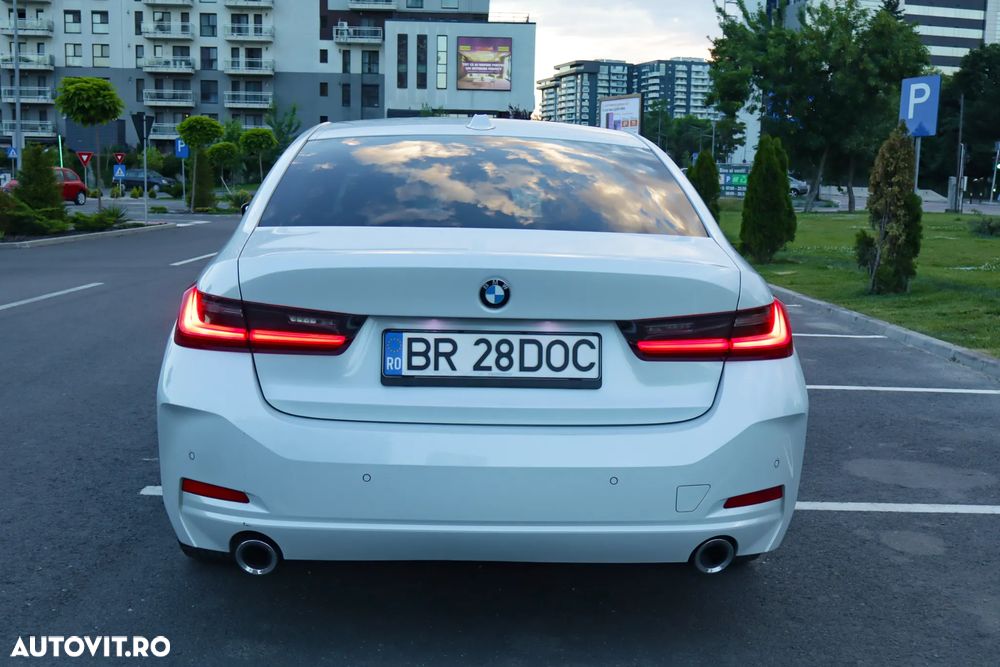 BMW 3 Series 2022 — imagine 8