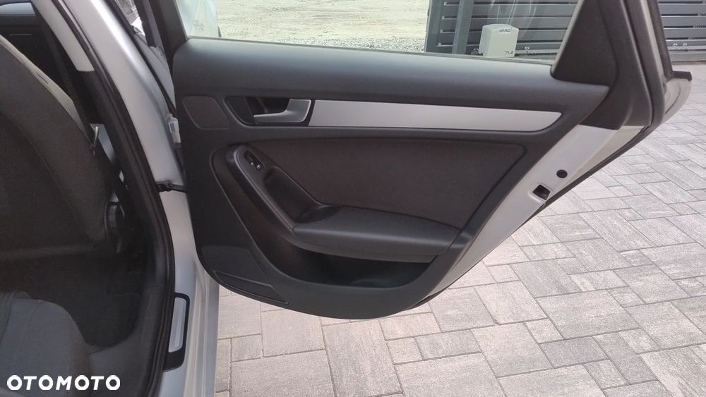 Audi A4 Avant 2.0 TDI DPF multitronic Ambiente - 17