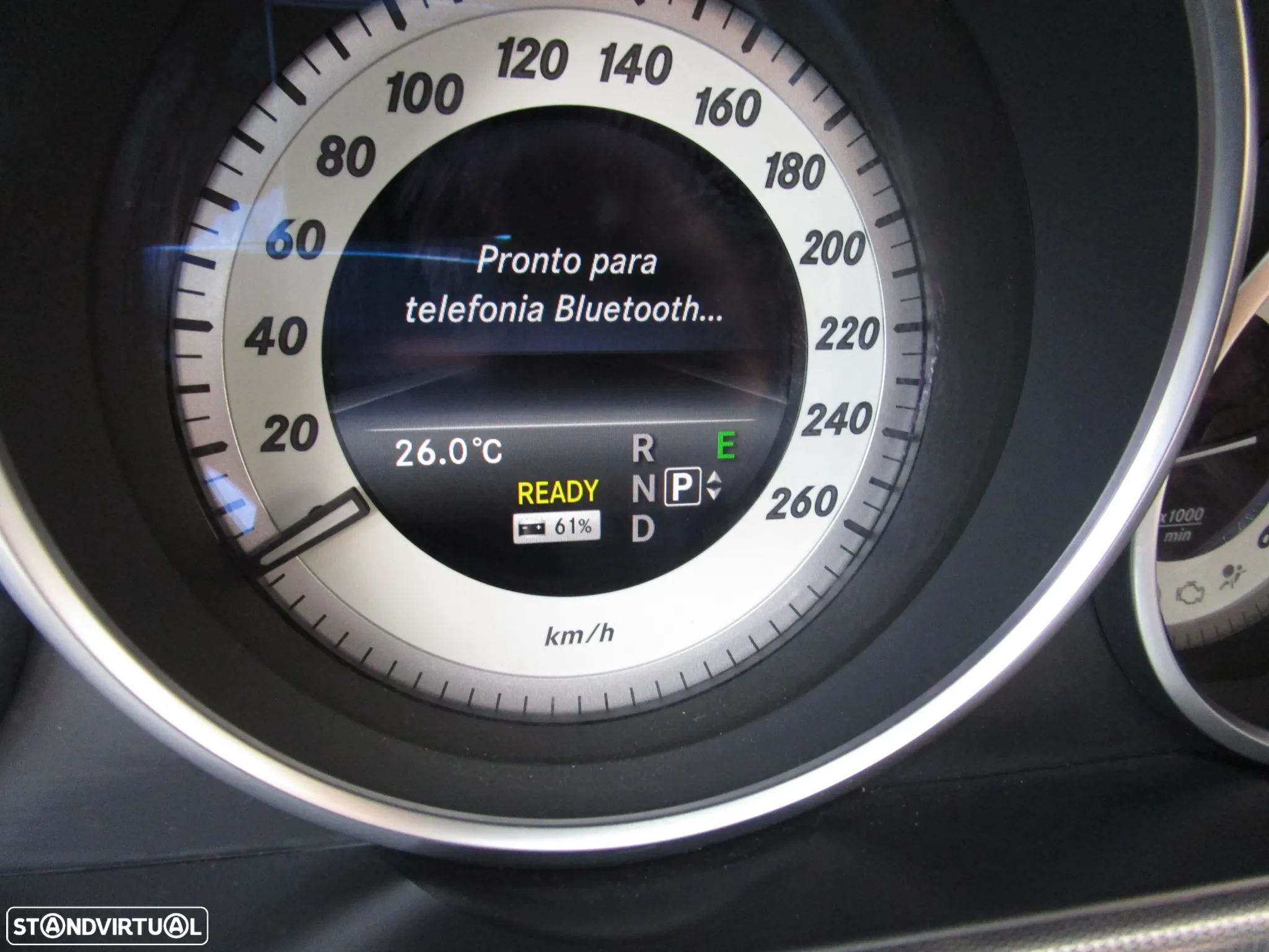 Mercedes-Benz E 300 Bluetec Hybrid Avantgarde - 37
