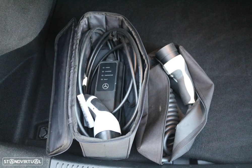 Mercedes-Benz A 250 Limousine e AMG Line - 39