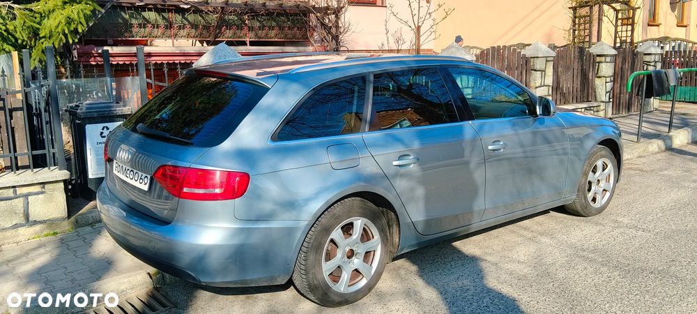 Audi A4 Avant 2.0 TDI DPF Ambiente - 6