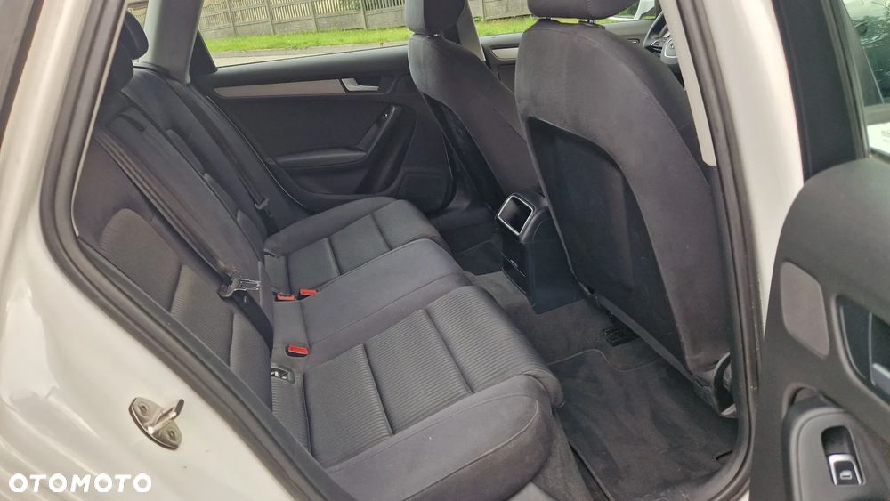 Audi A4 Avant 2.0 TDI ultra DPF Attraction - 8