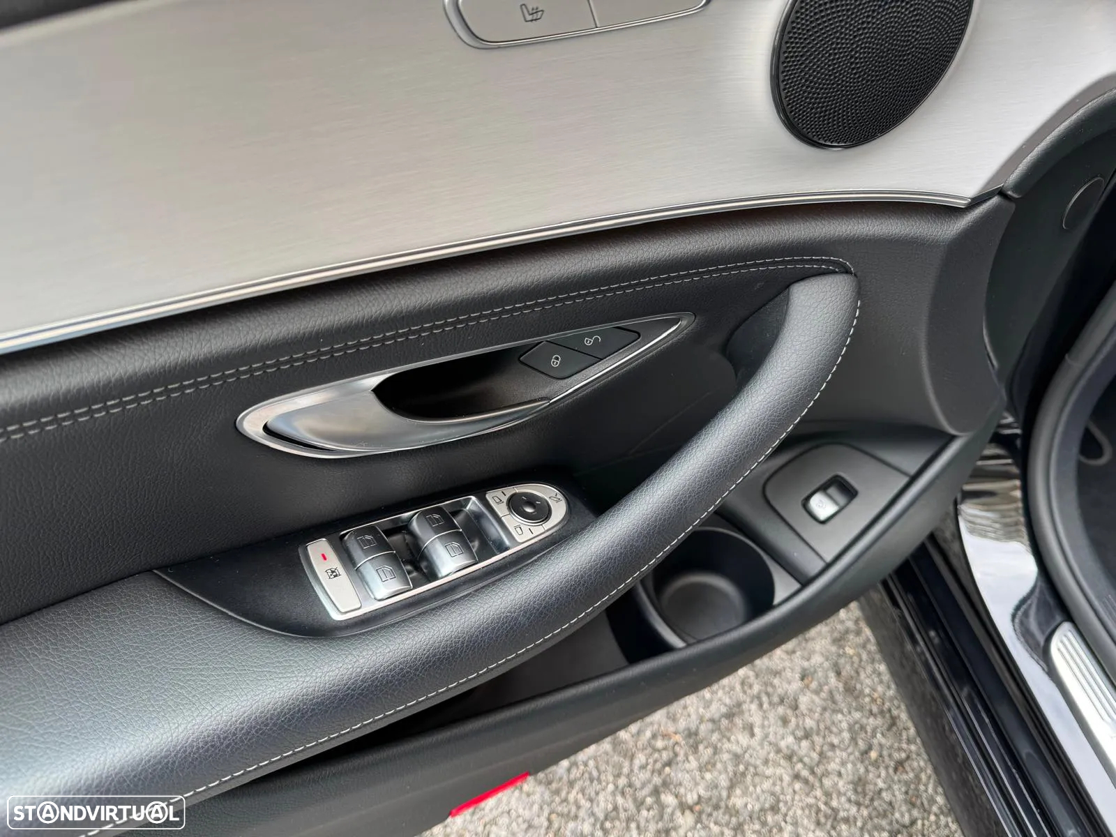 Mercedes-Benz E 220 d AMG Line - 27