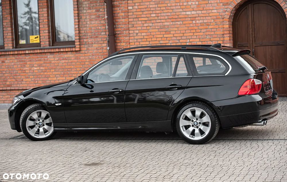 BMW Seria 3 330i - 10