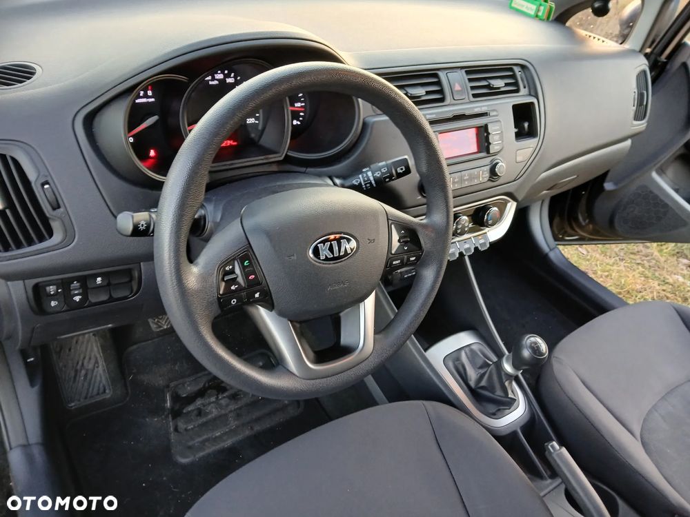 Kia Rio 1.2 M - 12