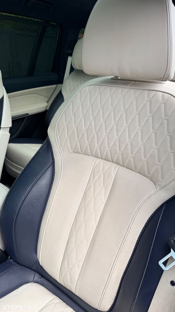 BMW X7 xDrive40i - 18