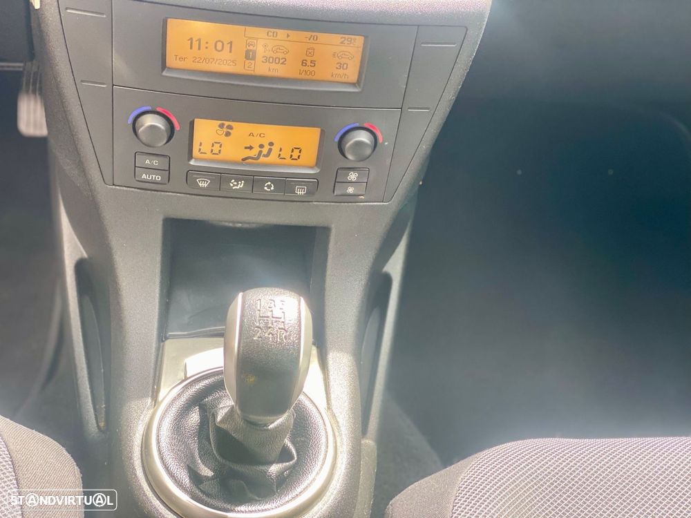 Citroën C4 Coupé 1.6 HDi 110 VTR - 19