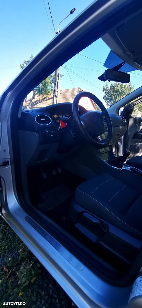 Ford Focus - 11