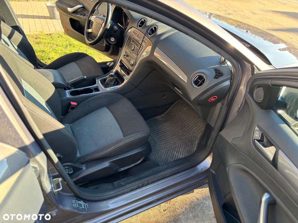 Ford Mondeo 2.0 TDCi Gold X Plus - 24