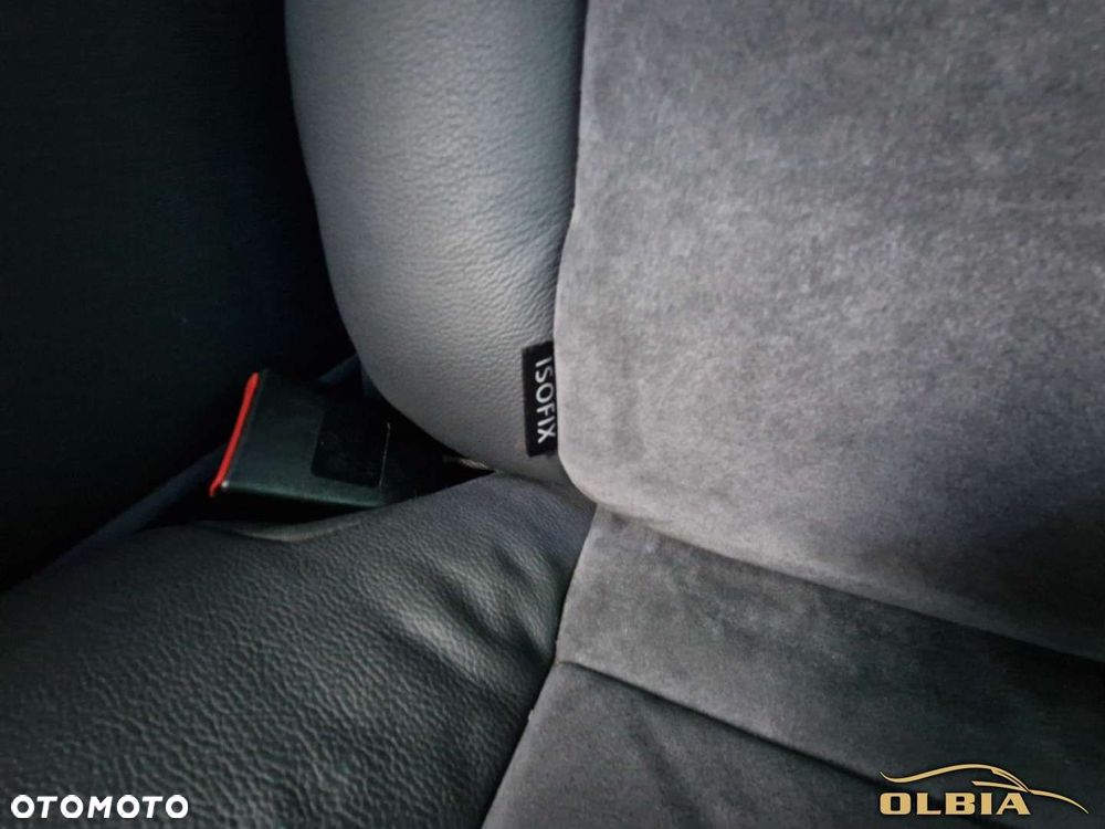 Volkswagen Multivan - 33