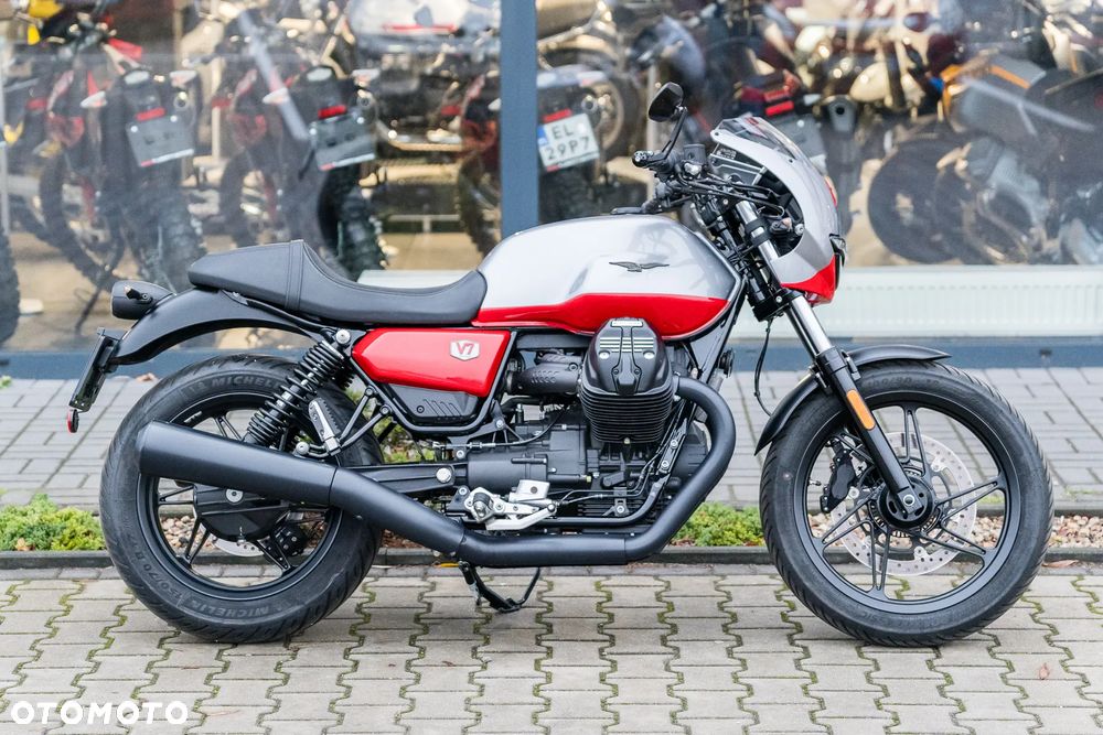 Moto Guzzi V7 - 1