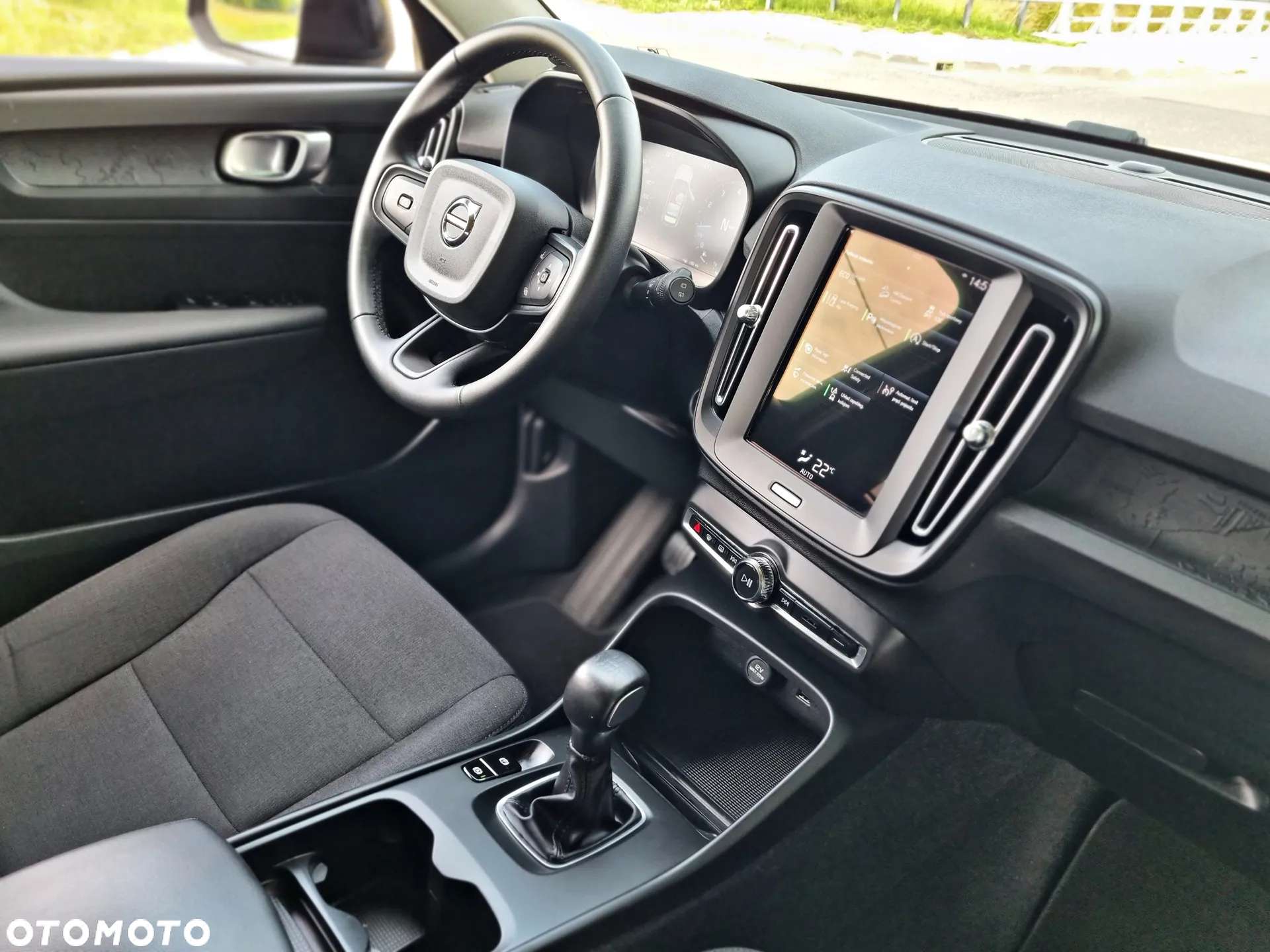 Volvo XC 40 T2 Momentum - 27