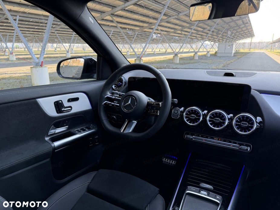 Mercedes-Benz GLA 200 AMG Line - 11