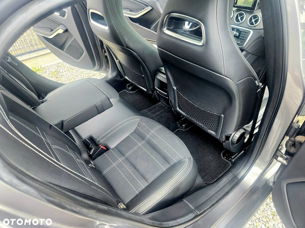 Mercedes-Benz GLA - 26