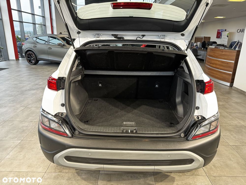 Hyundai Kona - 11