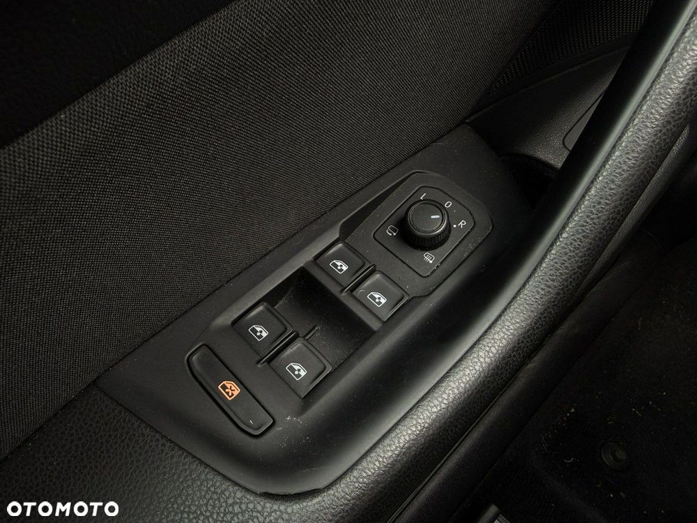 Volkswagen Passat 2.0 TDI SCR Highline DSG - 24