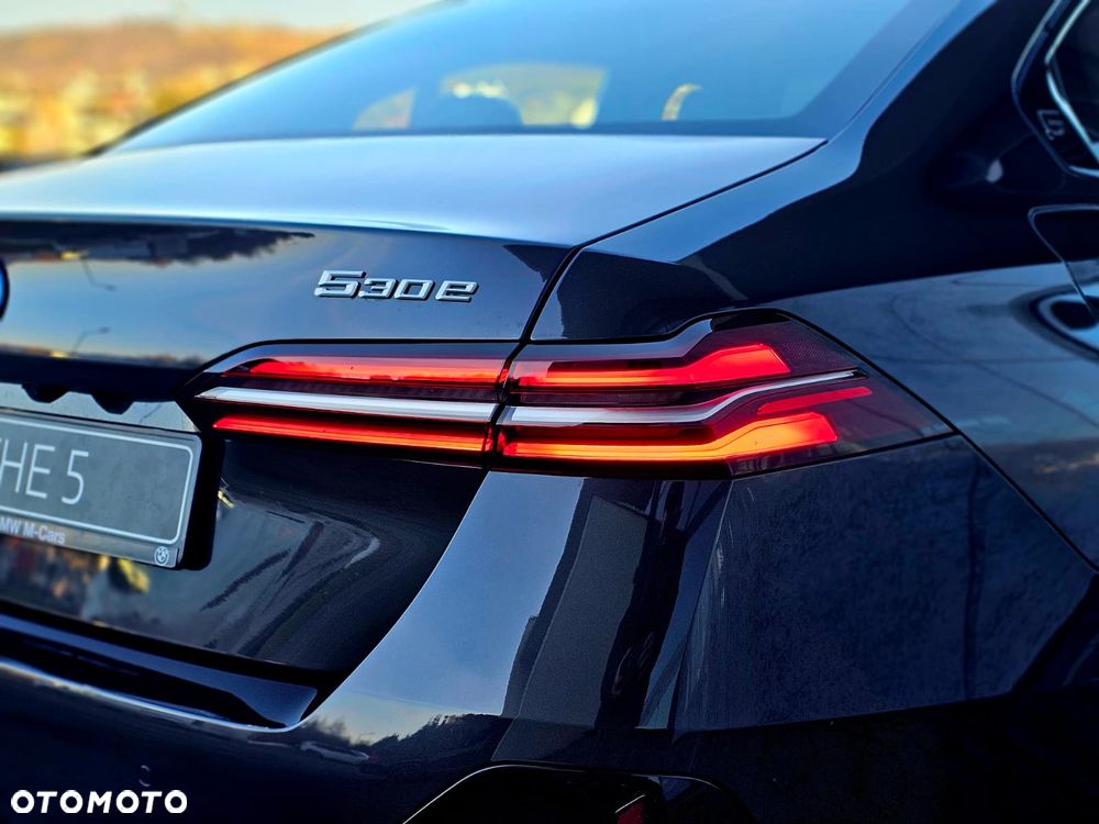 BMW Seria 5 530e xDrive PHEV - 15