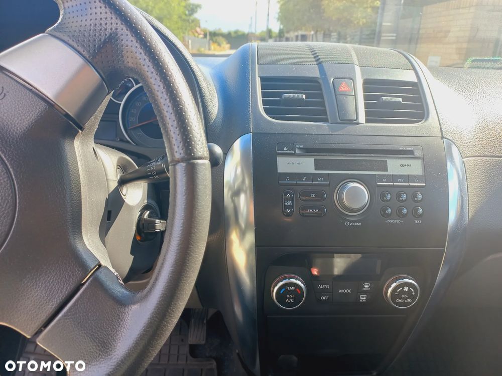 Suzuki SX4 - 4