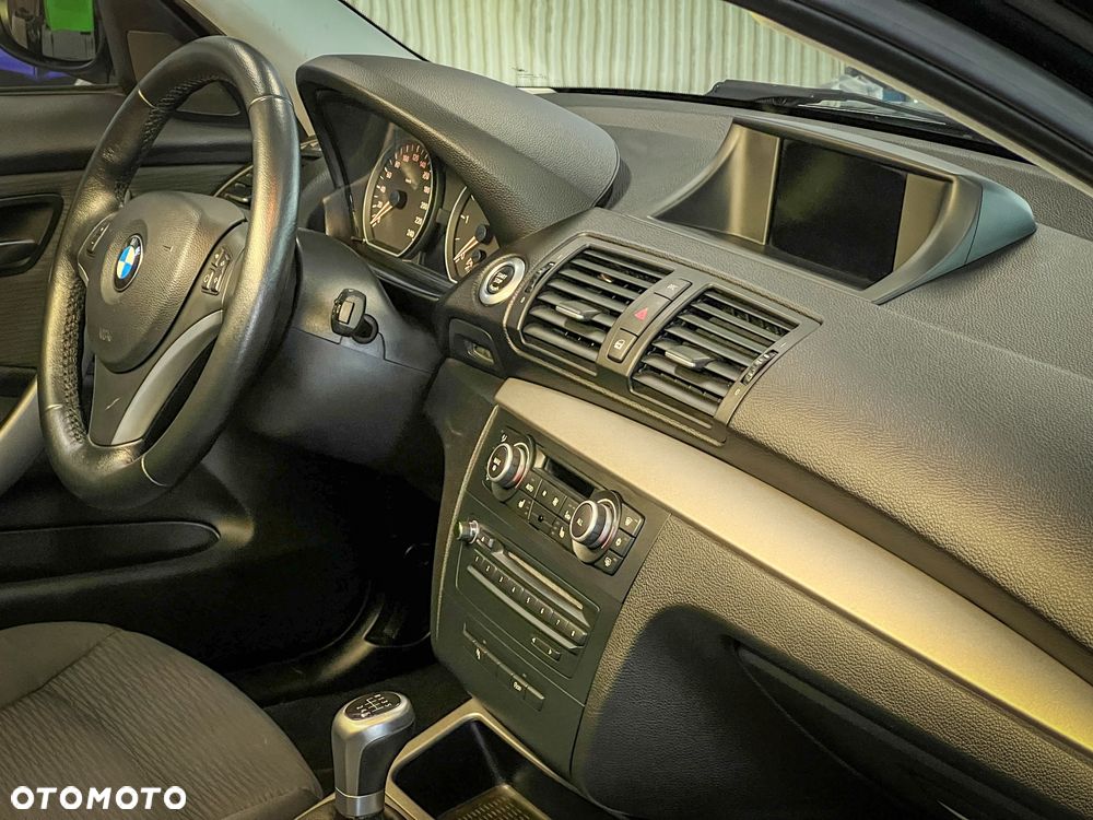 BMW Seria 1 116d - 30