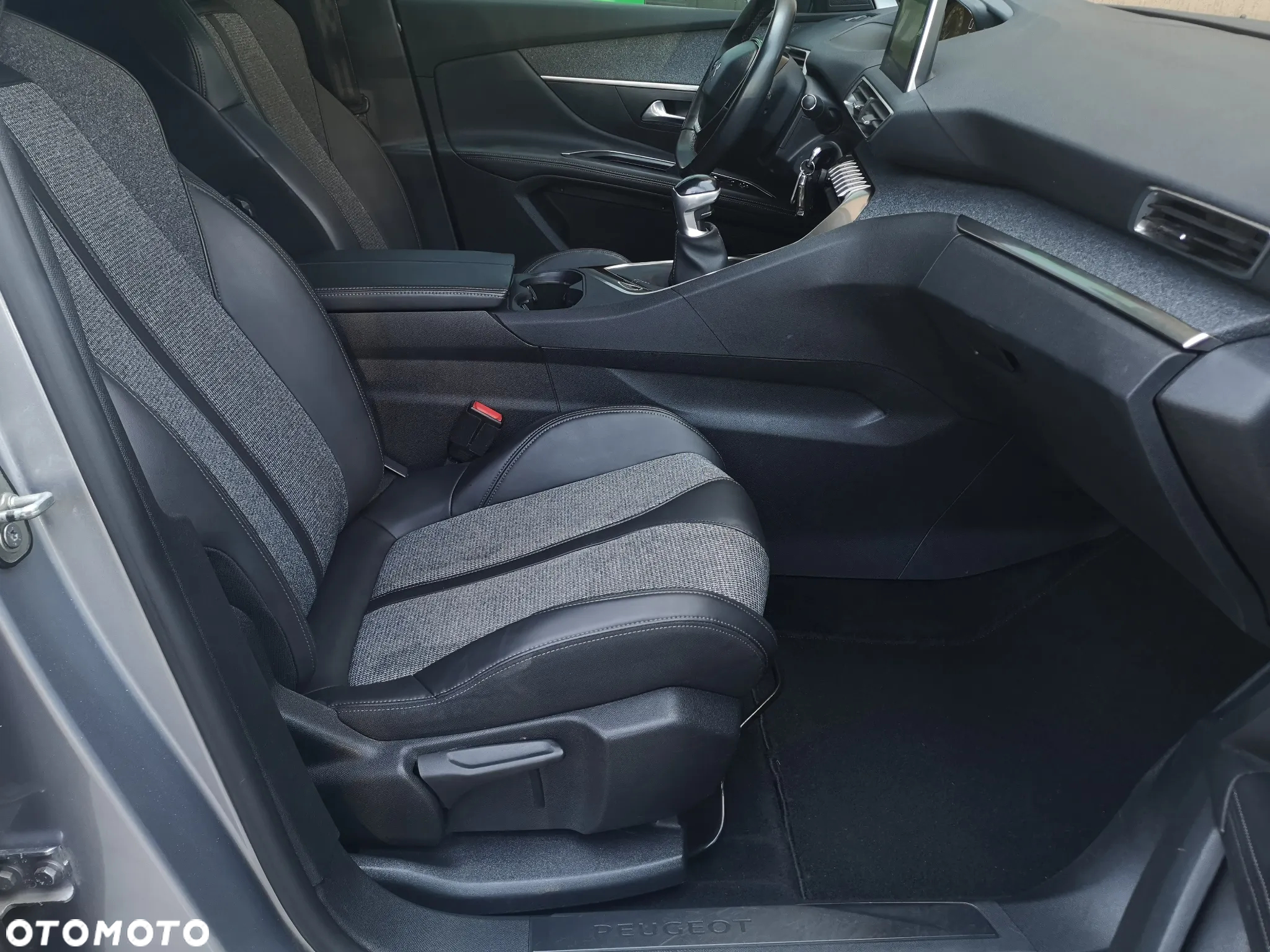 Peugeot 5008 1.2 PureTech Access - 19
