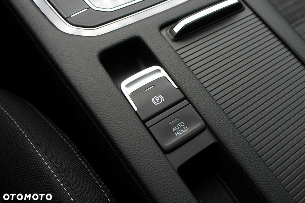 Volkswagen Passat 1.5 TSI EVO Business DSG - 26