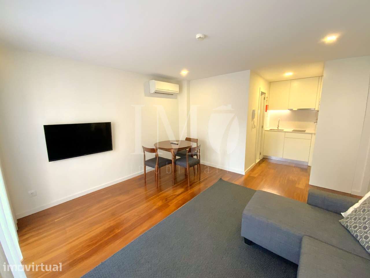 Apartamento T1 no Centro Histórico (Despesas Incluídas) - Sé, Braga - Grande imagem: 2/10