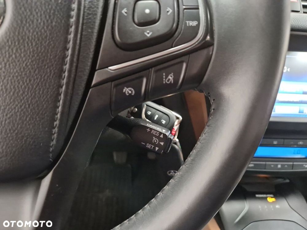 Toyota Avensis 2.0 D-4D Premium - 21