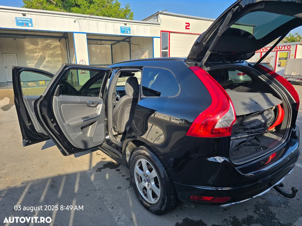 Volvo XC 60 D4AWD Momentum - 2