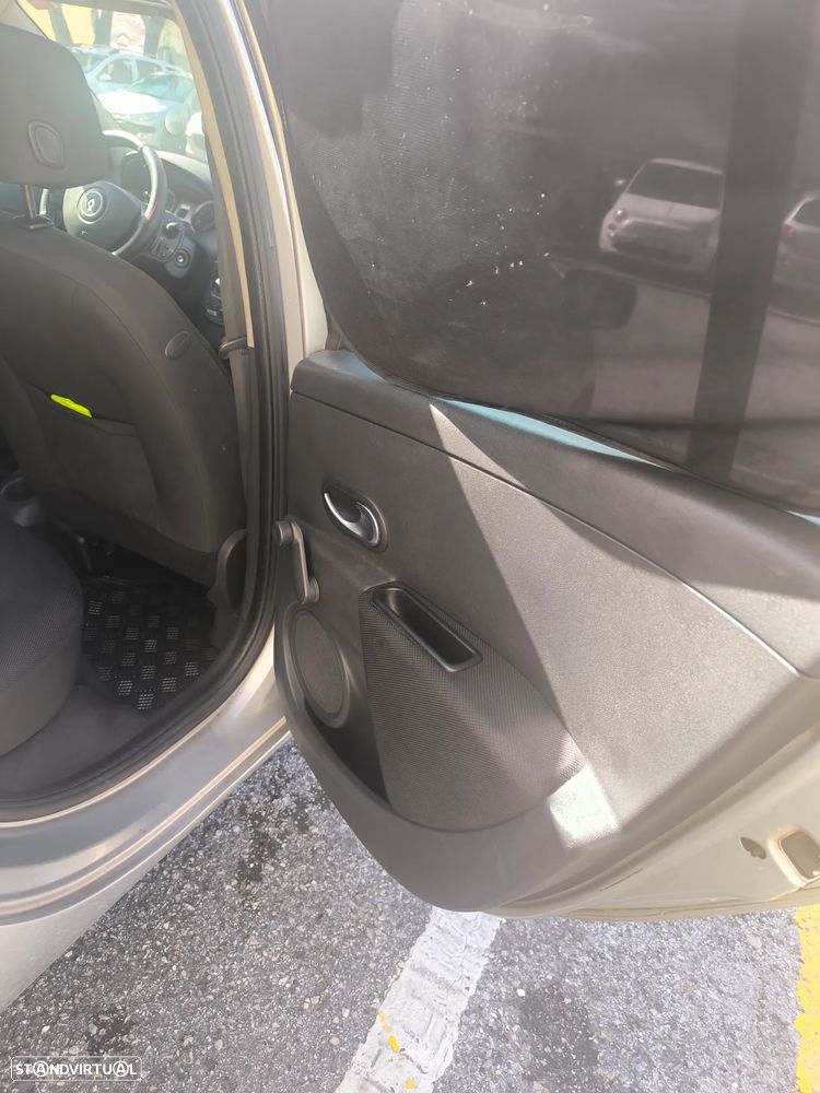 Renault Clio 1.2 16V Dynamique - 11