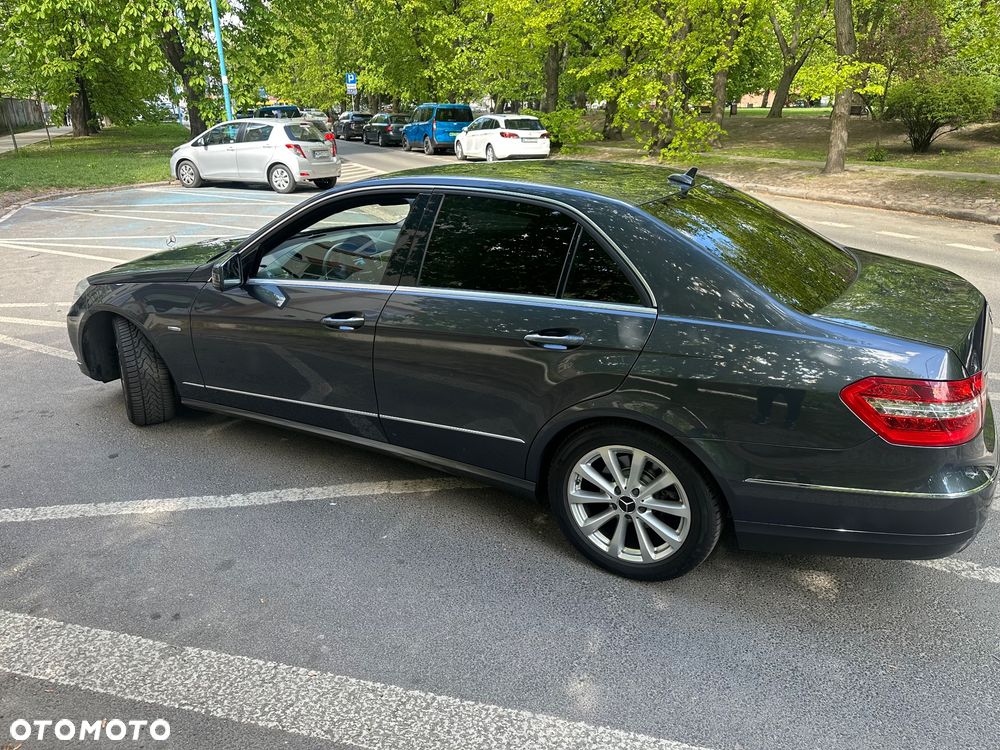 Mercedes-Benz Klasa E 250 CGI BlueEFFICIENCY 7G-TRONIC Elegance - 10