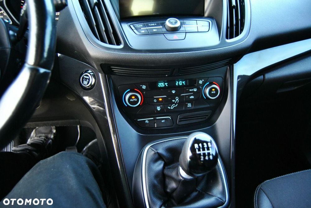 Ford Kuga 2.0 TDCi 4x2 Titanium - 10