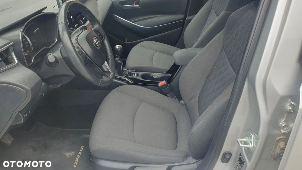 Toyota Corolla - 7