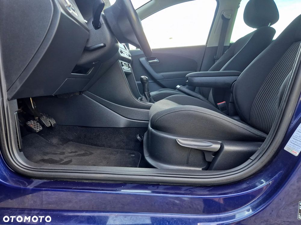 Volkswagen Polo 1.2 TSI MATCH - 36